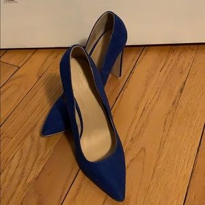 Size 7 blue heels